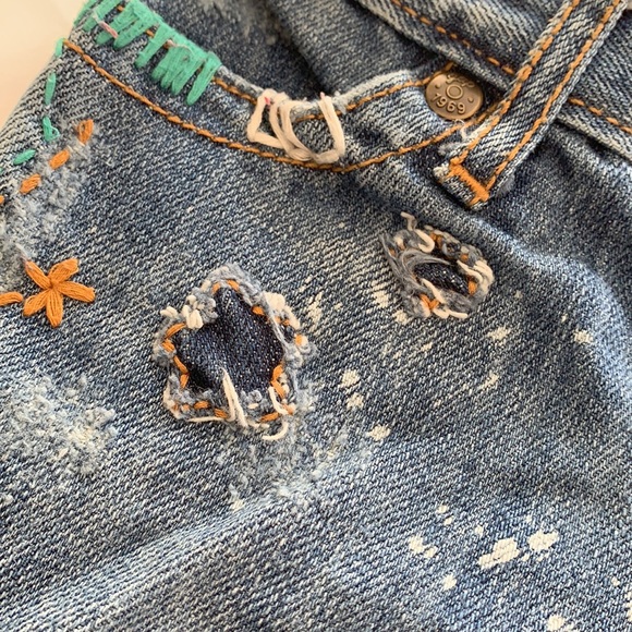 Gap Kids Embroidered Stars Rainbow Boho Flare Jeans Size 3 - Picture 5 of 9